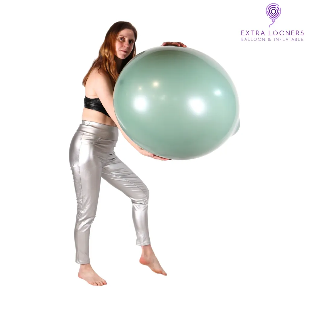Balloon latex Tuftex 24 inch Willow Green (3).webp